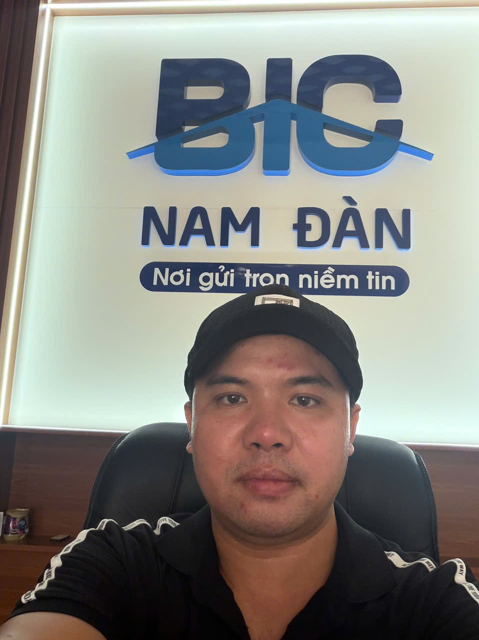 Đội ngũ nhân sự